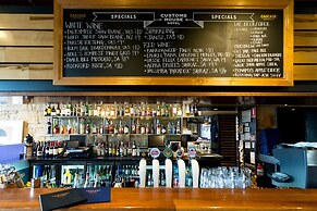 Customs House Hotel