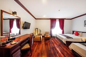 Royal Crown Hotel & Spa