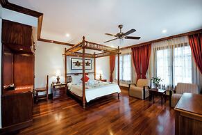 Royal Crown Hotel & Spa