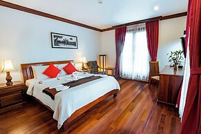 Royal Crown Hotel & Spa