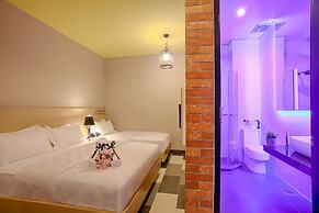 the youniQ Hotel