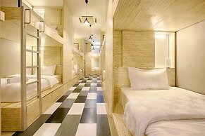 the youniQ Hotel