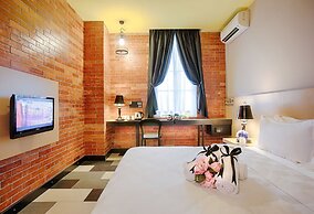 the youniQ Hotel