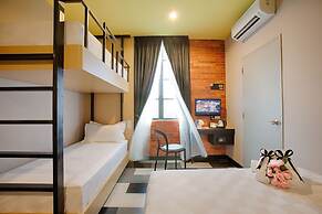 the youniQ Hotel