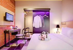 the youniQ Hotel
