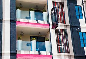 the youniQ Hotel