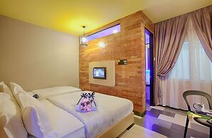 the youniQ Hotel