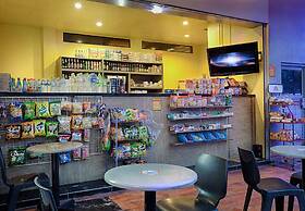 the youniQ Hotel
