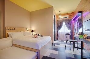the youniQ Hotel