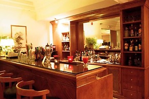 Green Hill Hotel