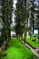 Pandu Lakeside Hotel Tuktuk