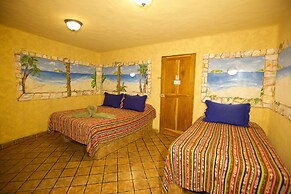 El Sano Banano Beachside Hotel