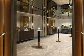 The Ritz-Carlton Abu Dhabi, Grand Canal