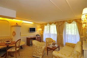 HOTEL LORENZETTI