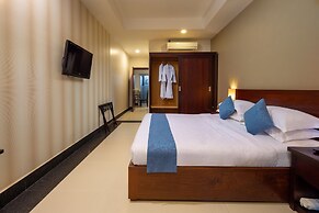 Skyline Boutique Hotel
