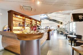 Hôtel Restaurant AKENA Bordeaux La Brède