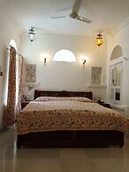Jagat Niwas Palace