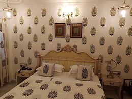 Jagat Niwas Palace