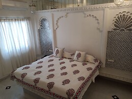 Jagat Niwas Palace