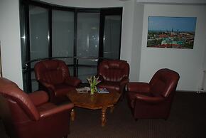 Center Hotel