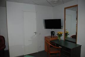 Center Hotel