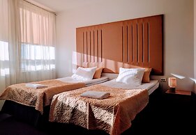 Center Hotel