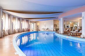 Athina Palace Resort & Spa