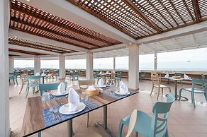 Athina Palace Resort & Spa