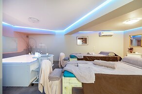 Athina Palace Resort & Spa