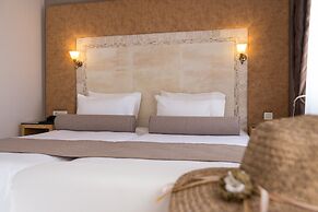 Athina Palace Resort & Spa