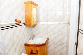 Iso's Bed & Breakfast