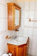 Iso's Bed & Breakfast