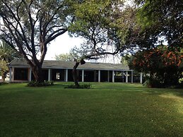 Musketeers Lodge