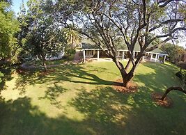 Musketeers Lodge