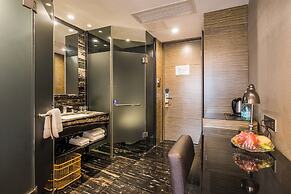 La Perle International Hotel