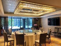 La Perle International Hotel