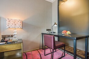 La Perle International Hotel