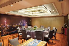 La Perle International Hotel