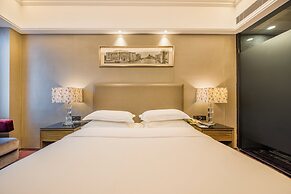 La Perle International Hotel