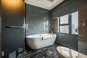 La Perle International Hotel