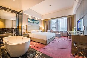 La Perle International Hotel