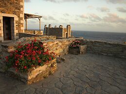 Porto Mani Suites
