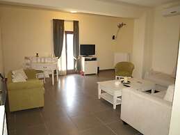 Porto Mani Suites