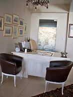 Porto Mani Suites