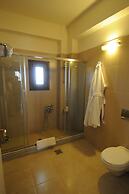 Porto Mani Suites