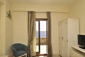 Porto Mani Suites