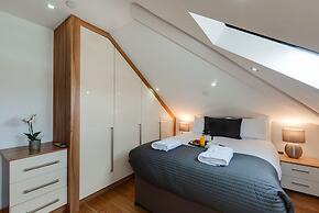 Base Serviced Apartments - Sir Thomas Street