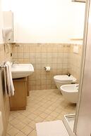 Roulette Apartments