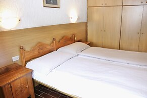 Roulette Apartments