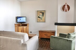 Roulette Apartments